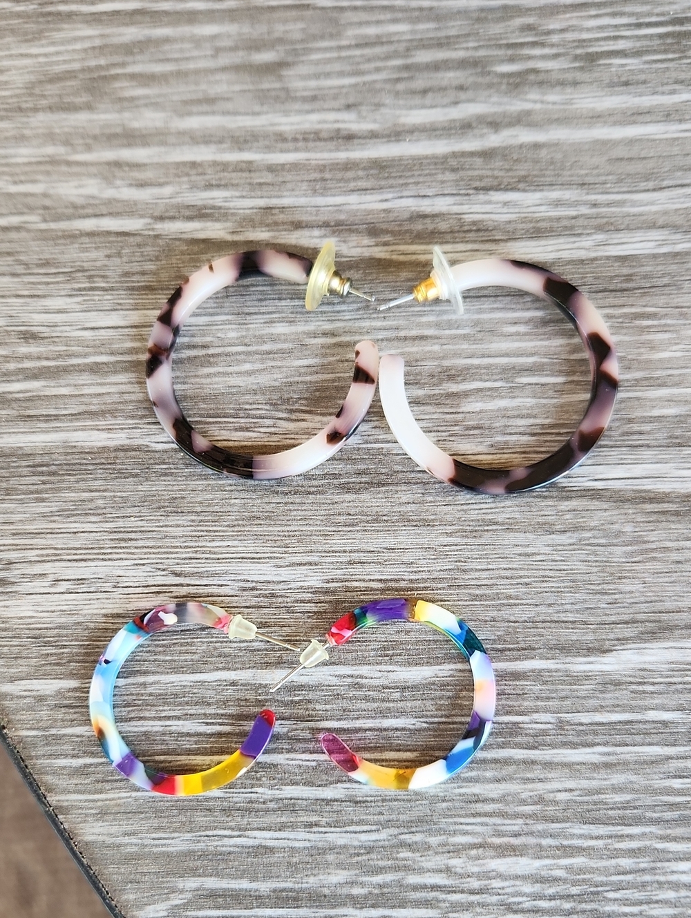 Womens Multicolor An Tortoiseshell Hoop Earrings - Lightweight Fashion Accessory